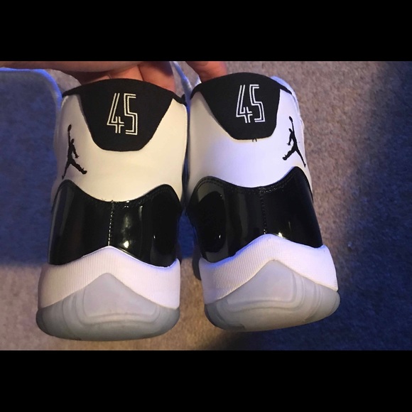 Air Jordan 11 Concord - Picture 3 of 8